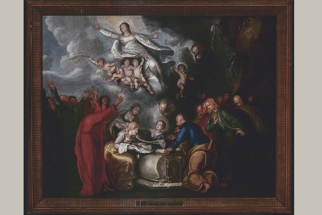 Målning med ram visar en vitklädd kvinna som förs upp till himlen av små änglabarn. Nedanför är flera personer samlade vid en kista.