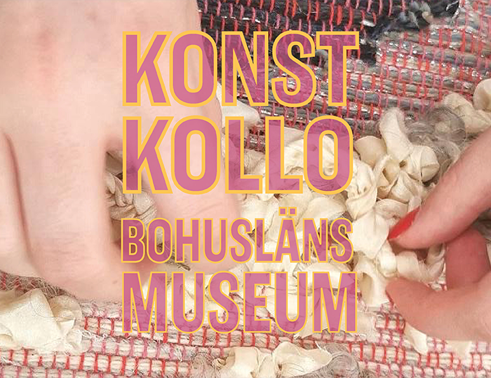 Foto med text. Närbild på två händer över en väv av textiler i olika färger. Text: konstkollo Bohusläns museum.